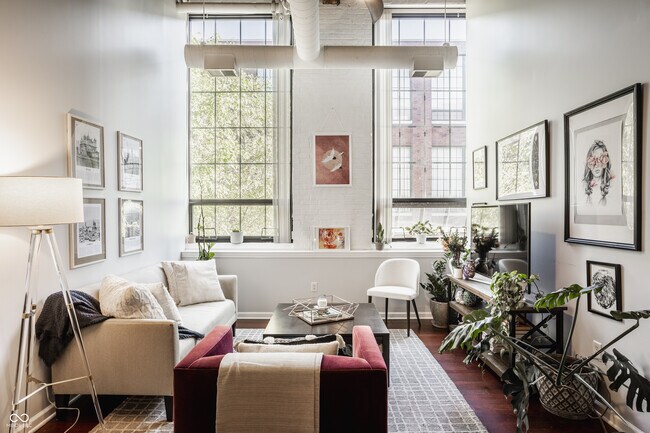 Foto del edificio - 630 N College Ave