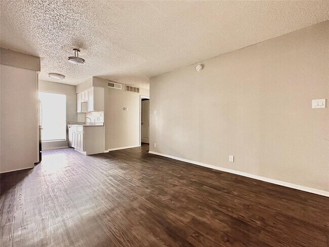 Foto del edificio - 2803 Hemphill Park