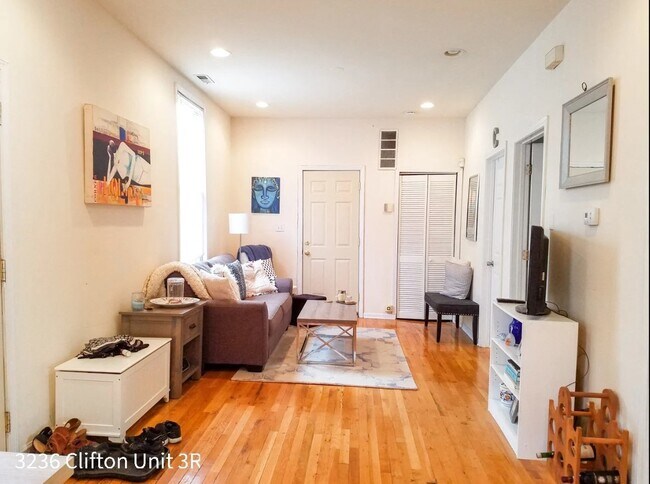 Building Photo - 3236 N Clifton Ave