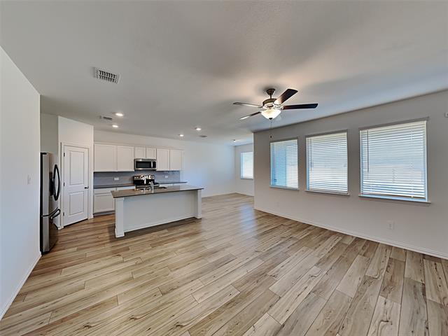 Foto del edificio - 6928 Falconer Way