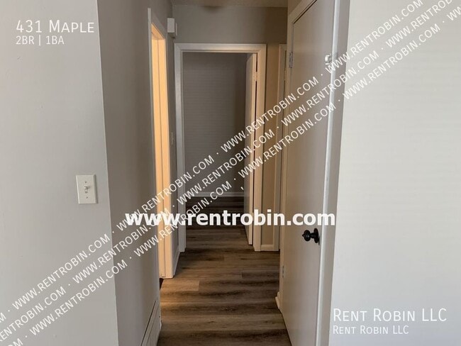 Building Photo - 431 Maple-
