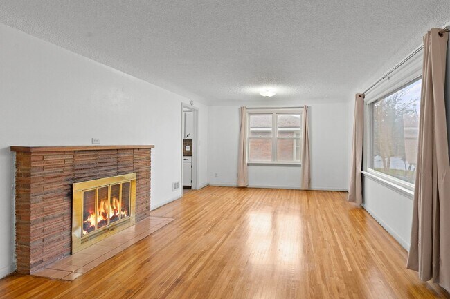 Foto del edificio - Charming Updated Single-Family Home Near Northtown