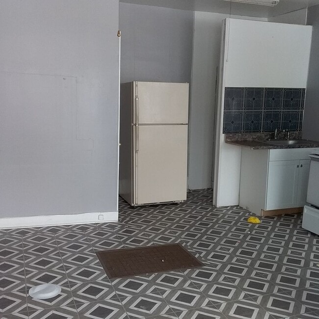 Photo - 727 Park Ave Apartment