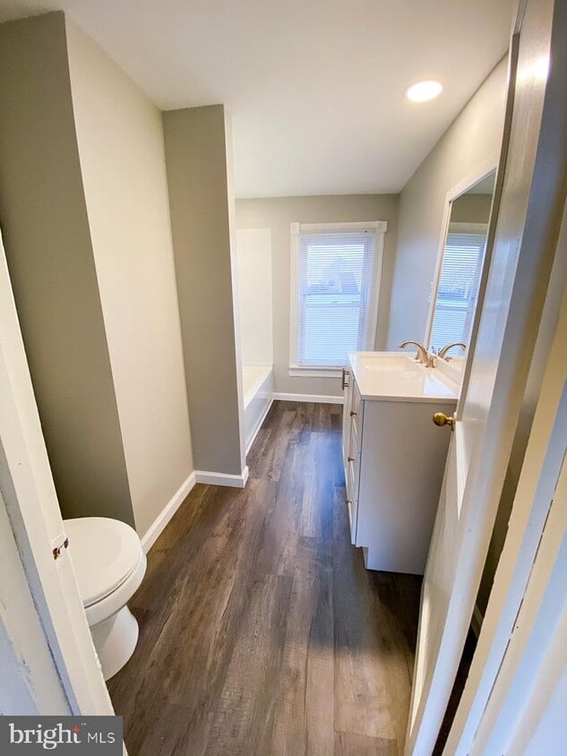 14 W Buck St, Paulsboro, NJ 08066 House Rental in Paulsboro, NJ