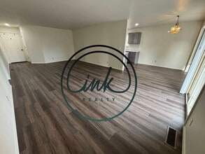 Building Photo - 1320 E Marion Russell Dr