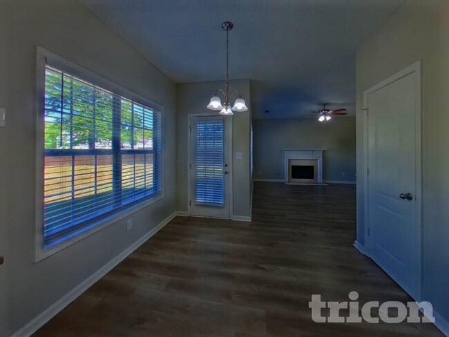 Building Photo - 10481 Sand Ct