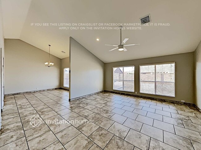 Foto del edificio - 7141 W Paradise Dr