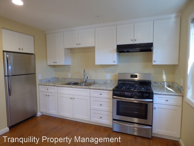 Building Photo - 1 br, 1 bath House - 2633 E Street