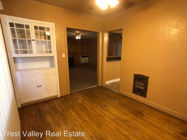 Building Photo - 2 br, 1 bath House - 623 D Street