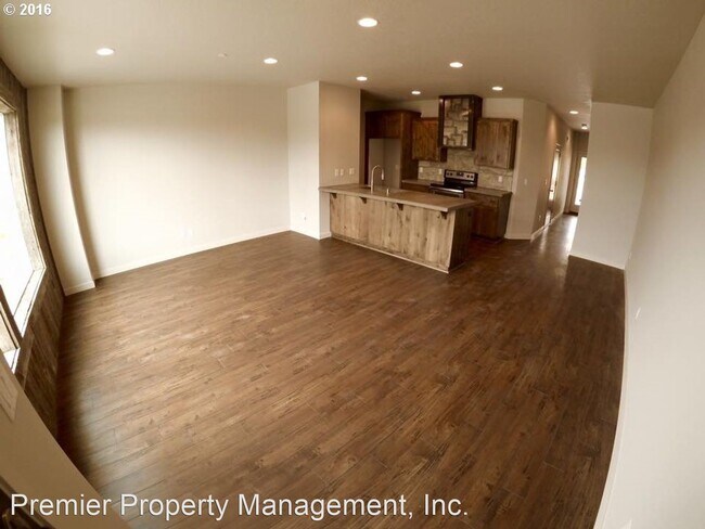 Building Photo - 3 br, 2.5 bath House - 179 N. 44th Pl