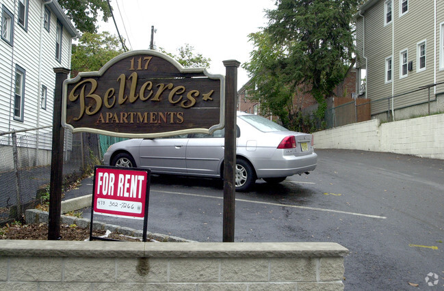 Building Photo - Bellcrest Apartments