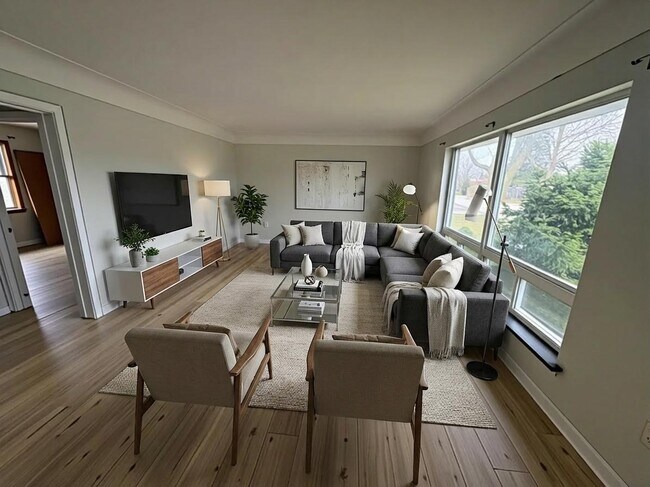 Photo du bâtiment - Fully Finished 3 plus den on East Mountain