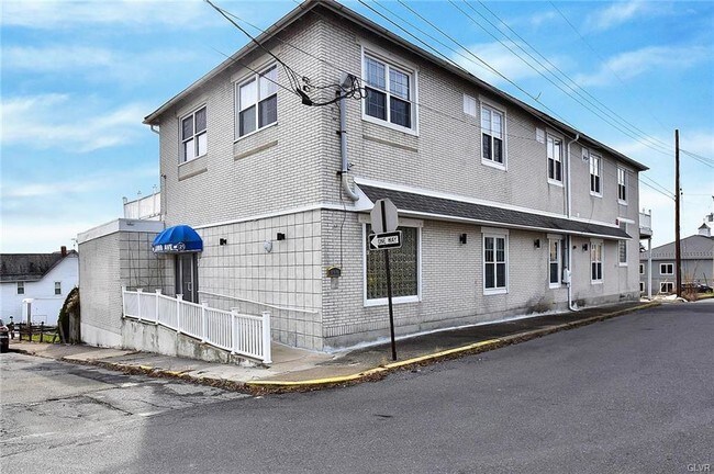 Building Photo - 21 N Lobb Ave