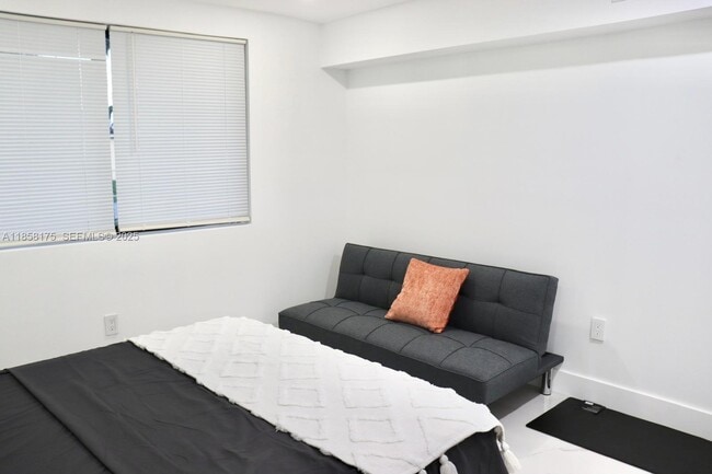 Foto del edificio - 15100 Polk St