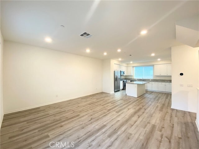 Building Photo - 130 Unity St