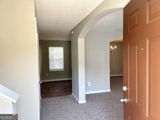 Foto del edificio - 7104 Merrywood Dr