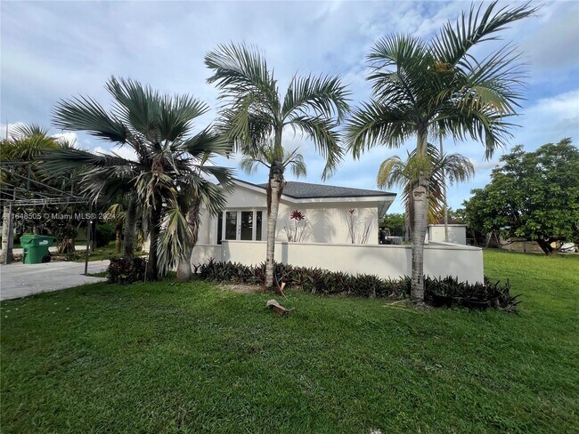 Building Photo - 16003 SW 196th Ave