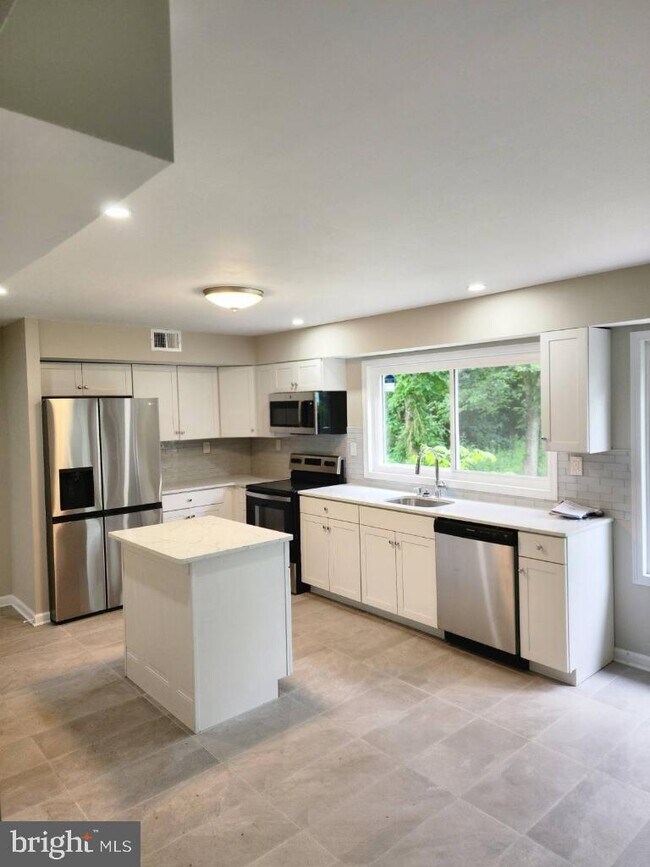 90 Eastmont Ln, Winslow Township, NJ 08081 House Rental in Winslow