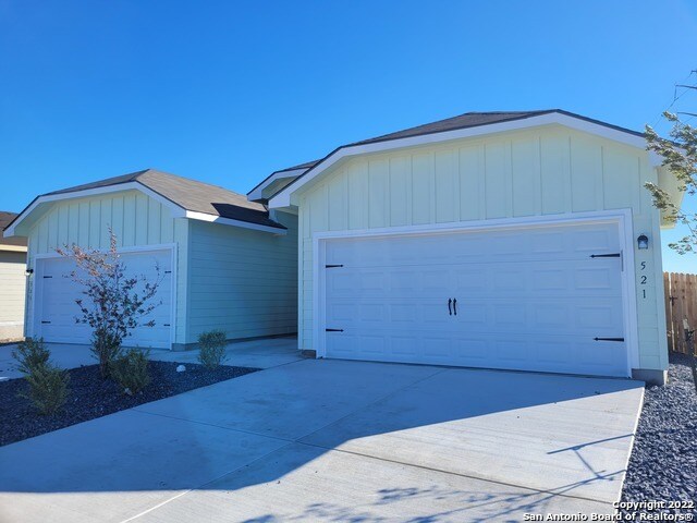 Foto principal - 523 Grayson Ln