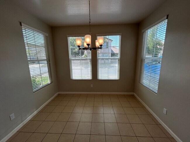 Building Photo - Avalon Gated Community