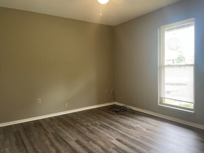 Building Photo - 311 Crawford Dr.