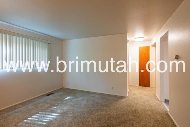 Photo - 952 Princeton Ave S Apartment