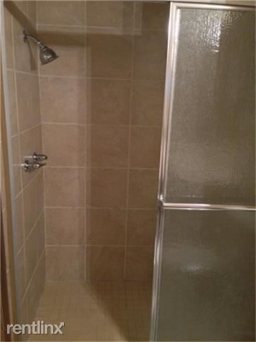 Foto del edificio - 3919 Forest Bluff Dr