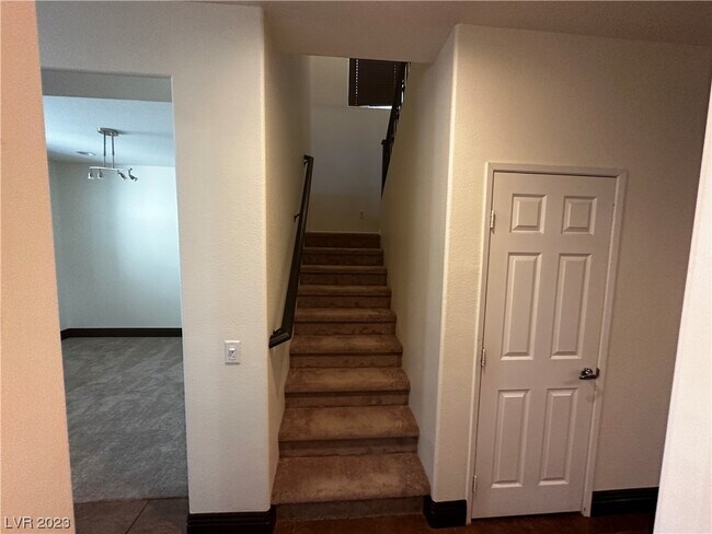 Building Photo - 10987 Santorini Dr