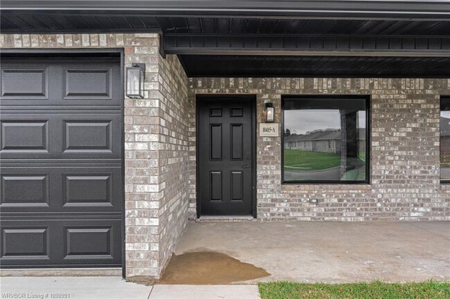 Building Photo - 10415 Preston Ct