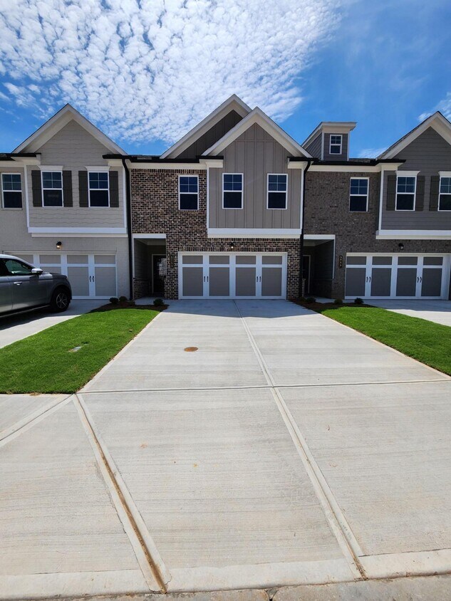 5153 Fox Den Rd, Oakwood, GA 30566 Townhome Rentals in Oakwood GA