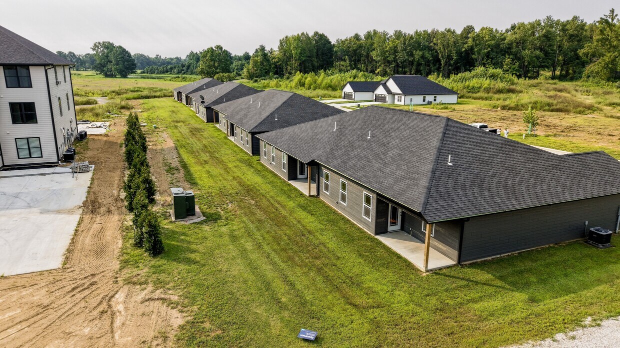Building Photo - 126 Beechwood Ln