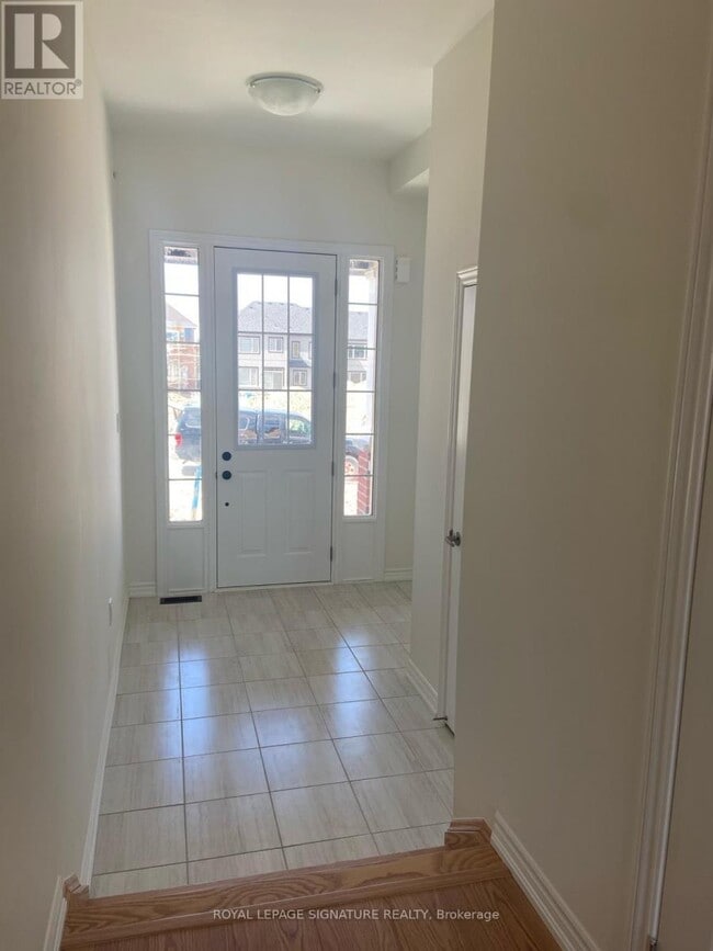 Building Photo - 749 Carpenter Trl