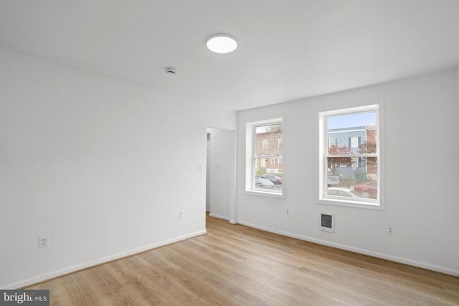 Foto del edificio - 4905 Brookwood Rd