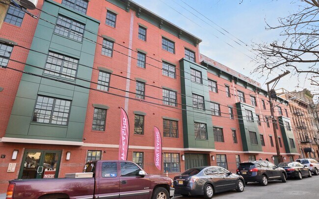 Foto del edificio - Bay Grove Arms
