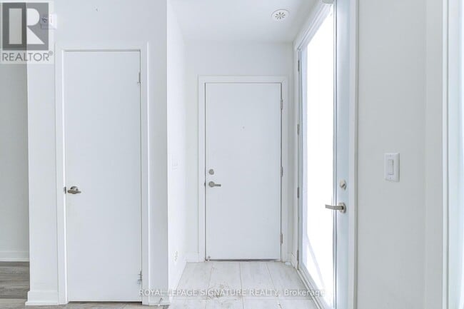 Building Photo - 3429 Ridgeway Dr