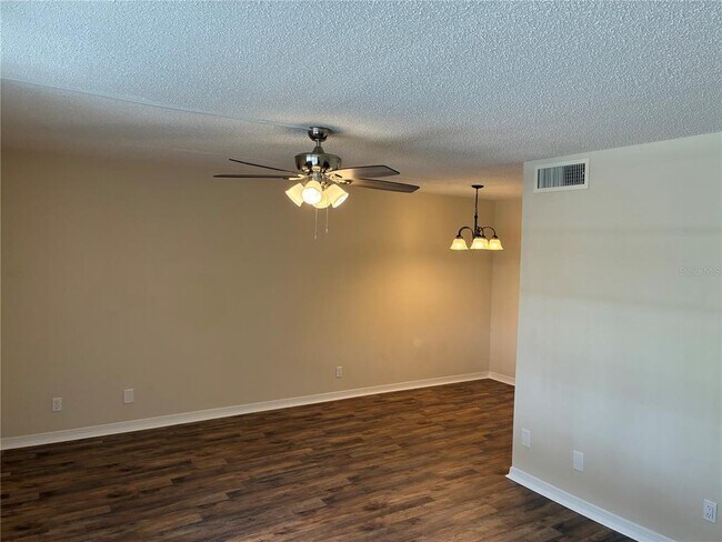 Foto del edificio - 4705 1st St NE