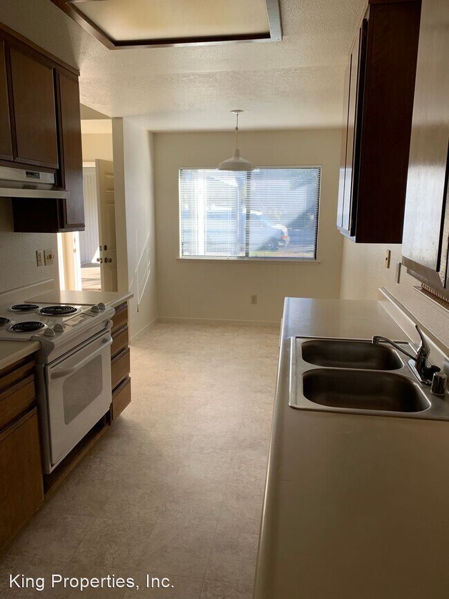 Building Photo - 2 br, 1 bath House - 3327 Morro Bay Avenue