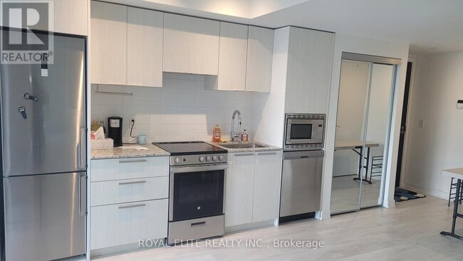 Building Photo - 18 Maitland Terrace