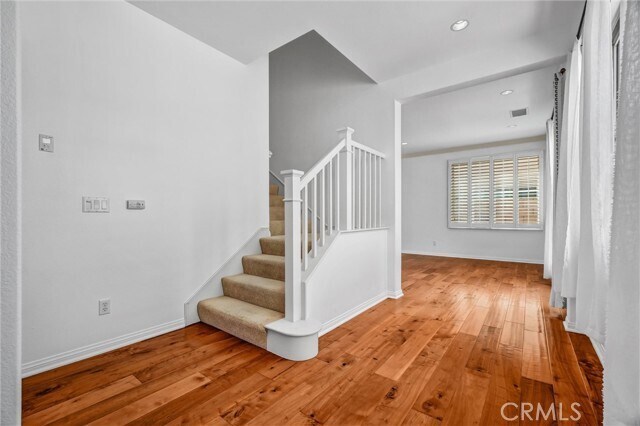 Building Photo - 79 Splendor