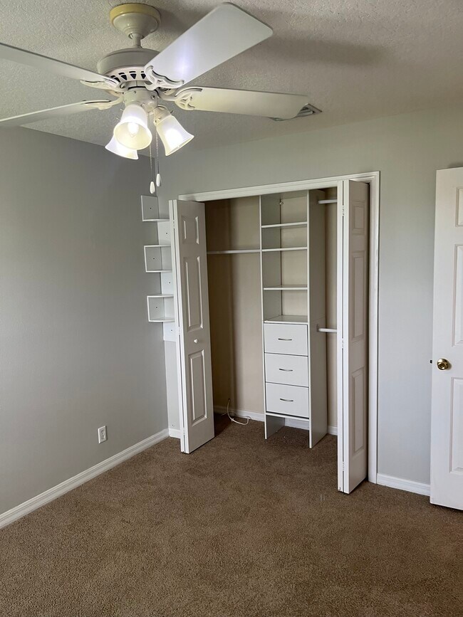 dormitorio 2 - 1018 Bella Vista Dr NE