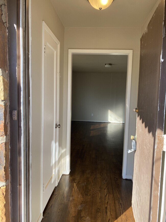 Foto del edificio - 561 E Indian Dr