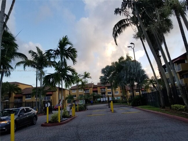 Foto del edificio - 15620 SW 80th St