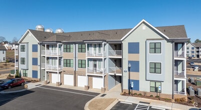 Building Photo - The Pace at Holding Village