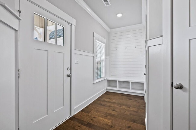 Building Photo - 411 Raleigh Elm Dr