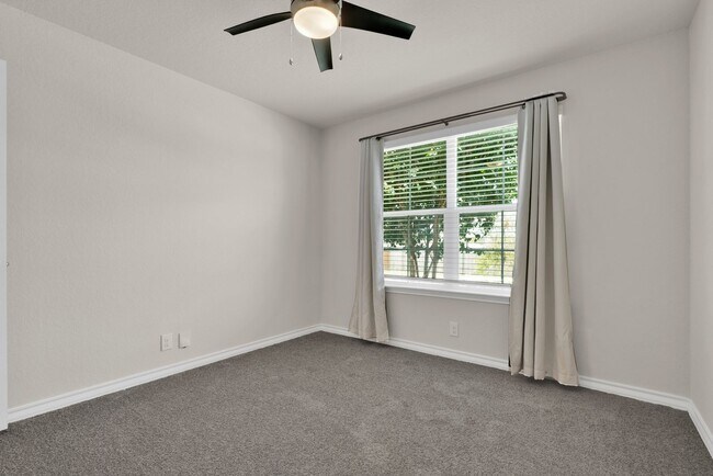Foto del edificio - Charming 4-Bedroom Home in Redbird Ranch – Resort-Style Amenities & Prime Location!