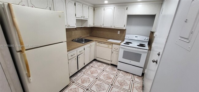 Building Photo - 16740 NE 9th Ave