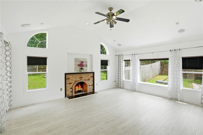 Building Photo - 5291 Manhasset Cove