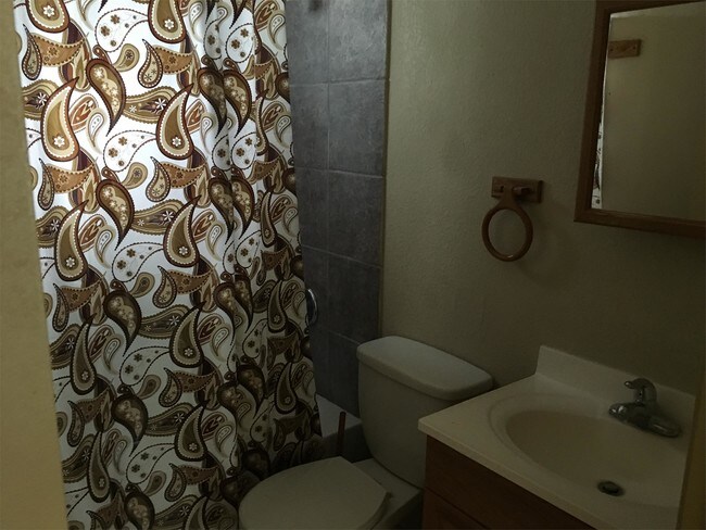 Foto del edificio - 738 NW 36th St