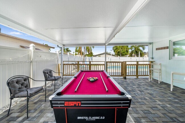 Foto del edificio - 833 NW 9th Ave