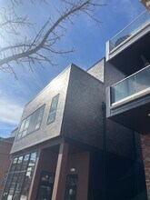 Building Photo - 219 N Linn St